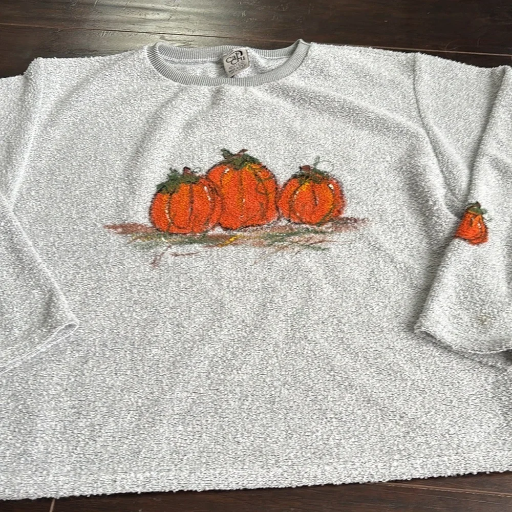 Cal Cru | Vintage Grey and White Crew Neck Sweater with Pumpkin Design Size L/XL - Picture 2 of 10